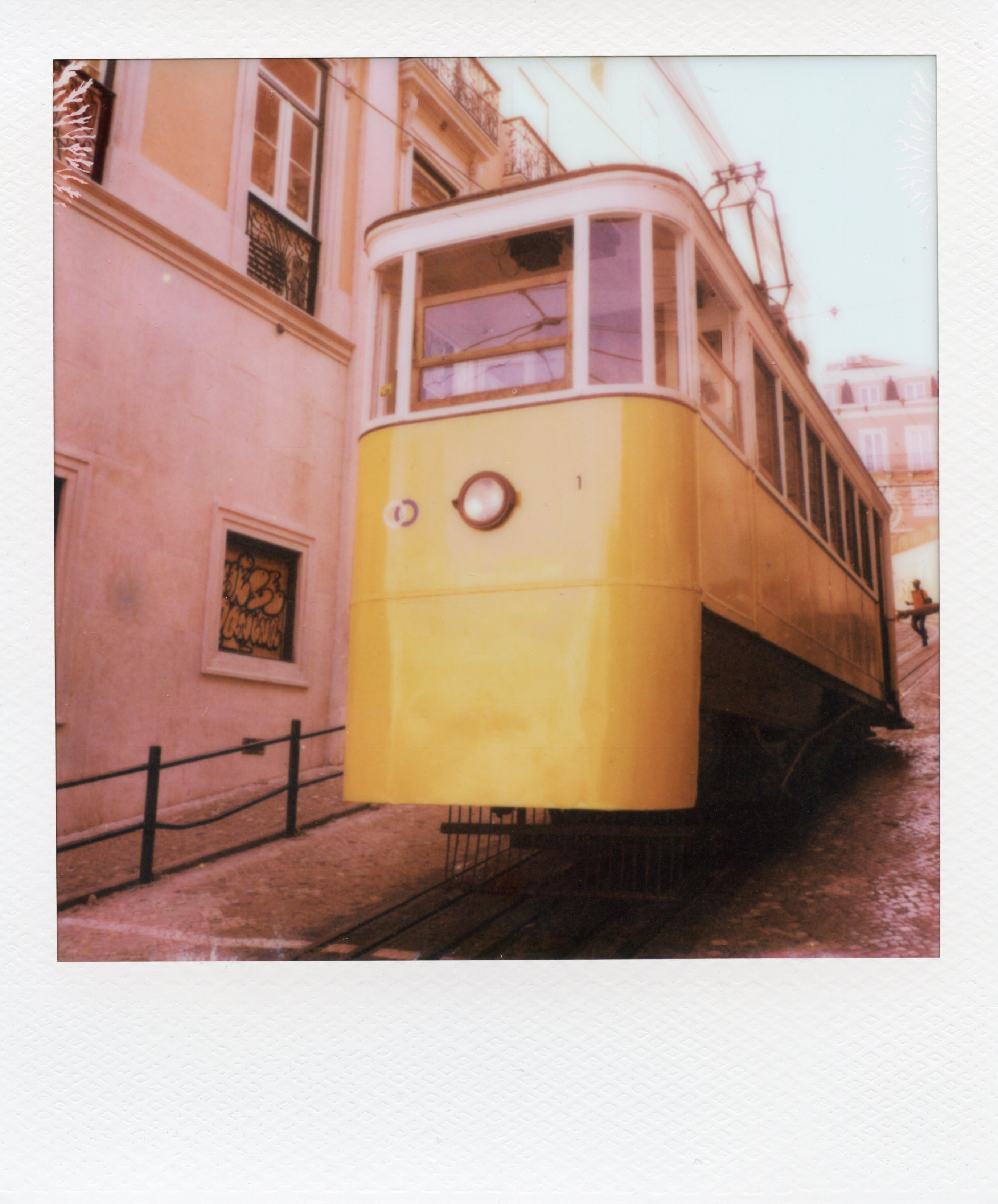img745