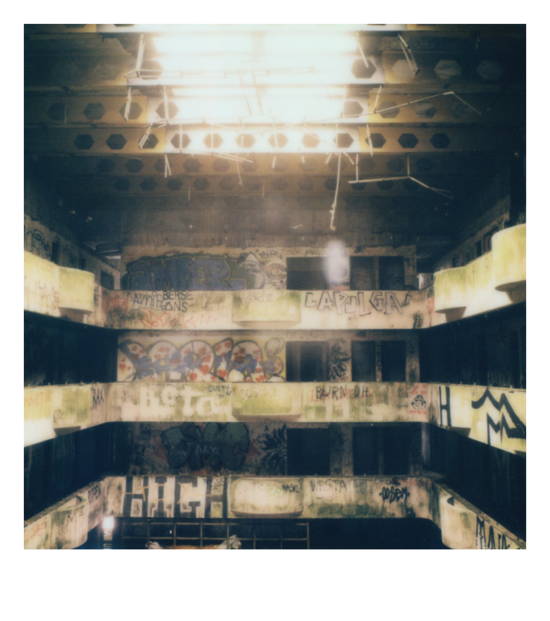 img748xx-fotor-202510219403